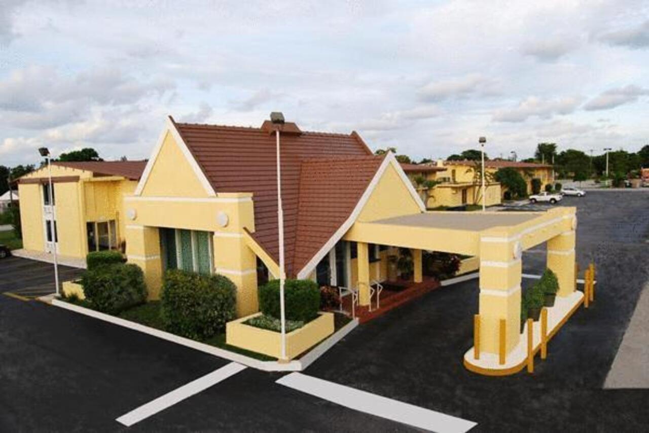 The Hollywood Gateway Inn Bagian luar foto