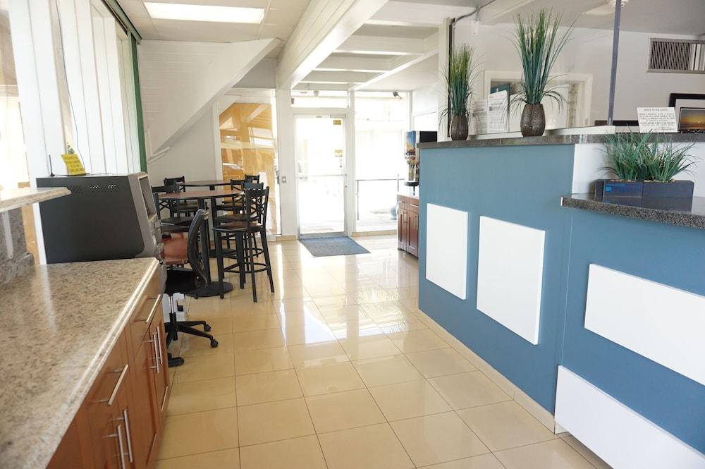 The Hollywood Gateway Inn Bagian luar foto